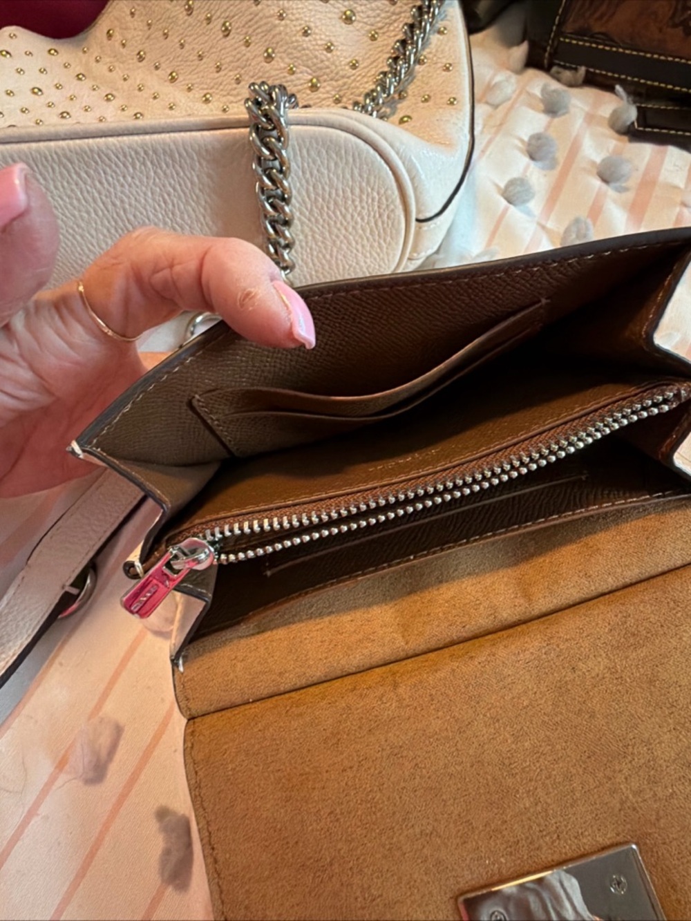 Bundle! Coach Ivory Studded Leather Shoulder Bag WITH  Matching Wallet - Picture 14 of 14
